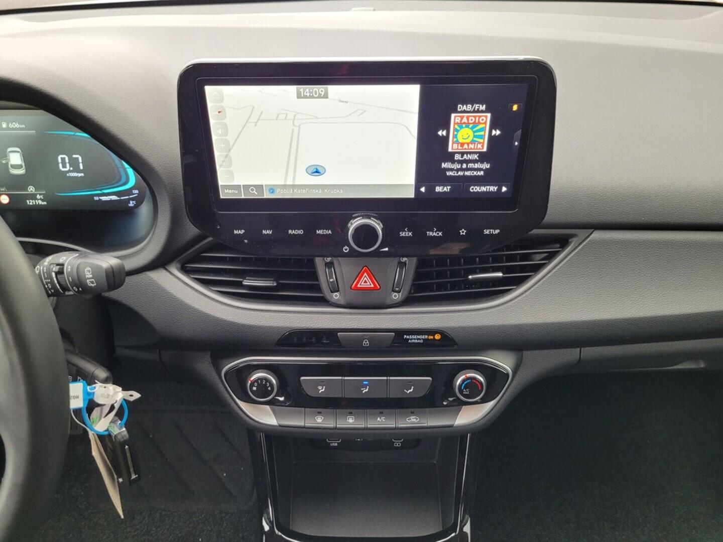 O619V07509_34.webp_I30 Family 1.5 DPI 70 kW manuál, DPH