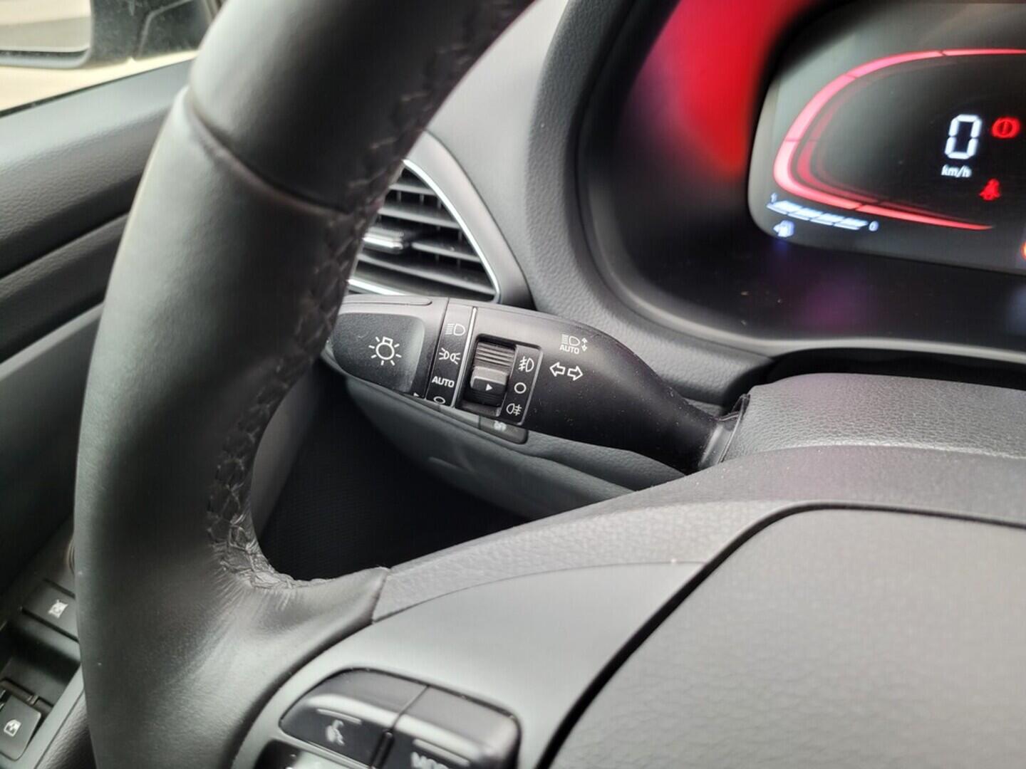 O619V07510_21.webp_I30 Smart 1.5 DPI 70 kW manuál, DPH