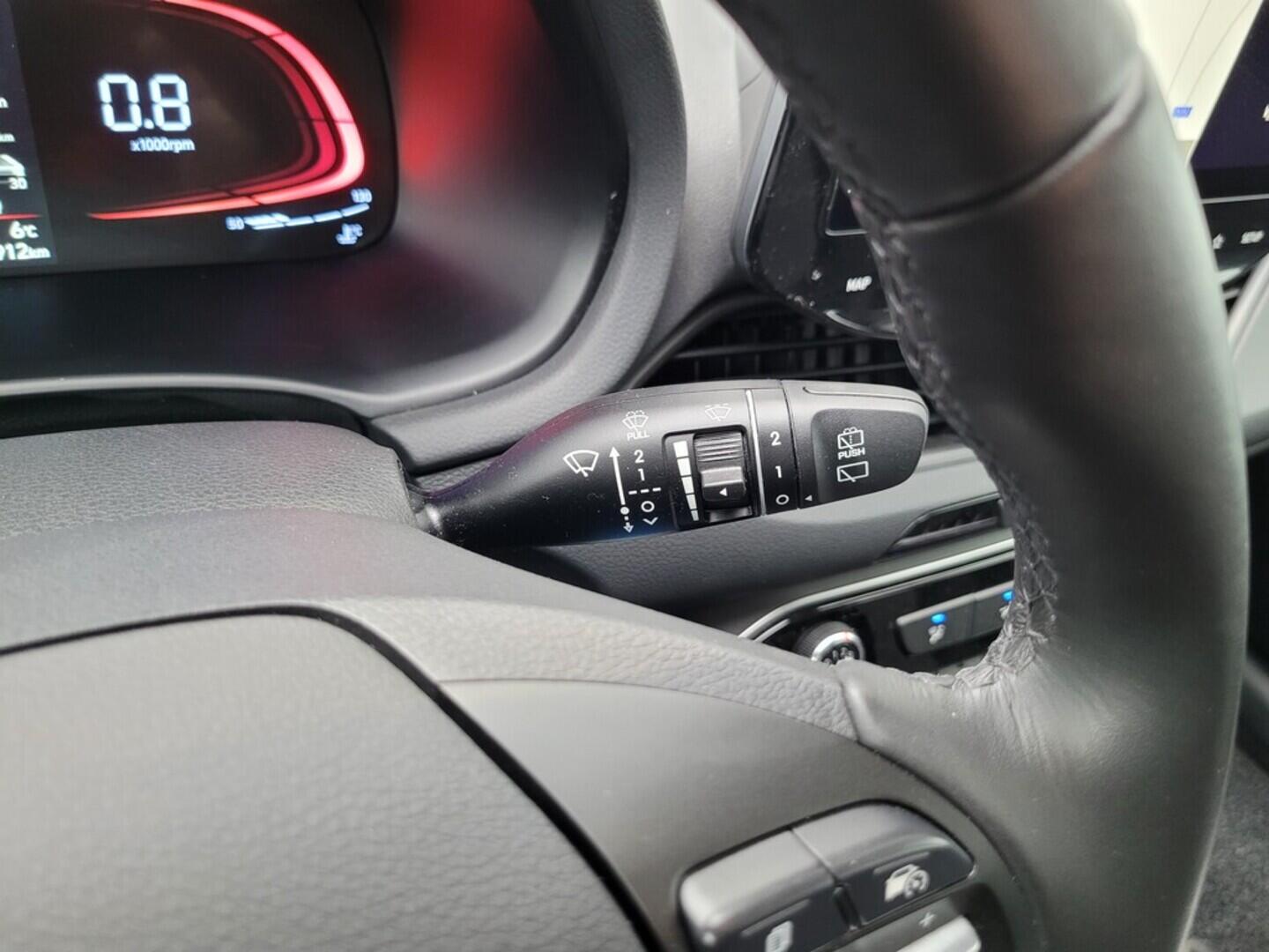 O619V07510_22.webp_I30 Smart 1.5 DPI 70 kW manuál, DPH