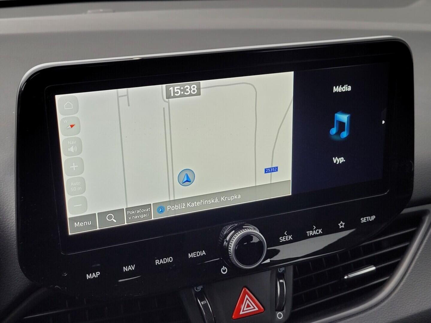 O619V07510_23.webp_I30 Smart 1.5 DPI 70 kW manuál, DPH