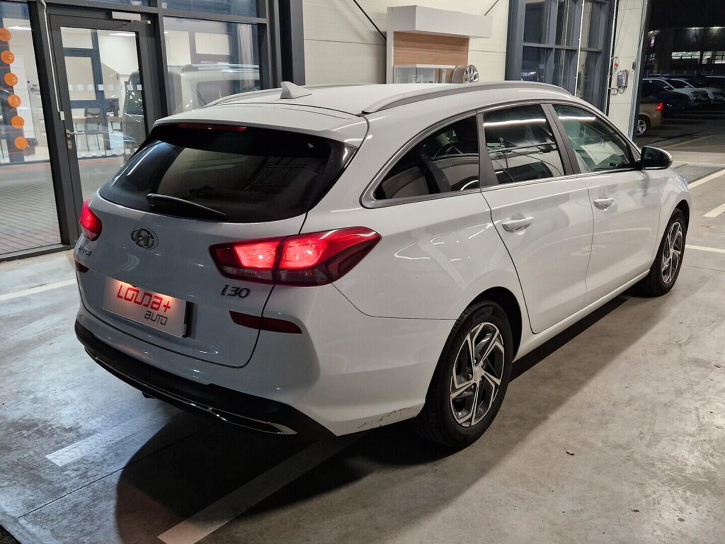 O619V07511_11.webp_I30 Smart 1.5 DPI 81 kW manuál