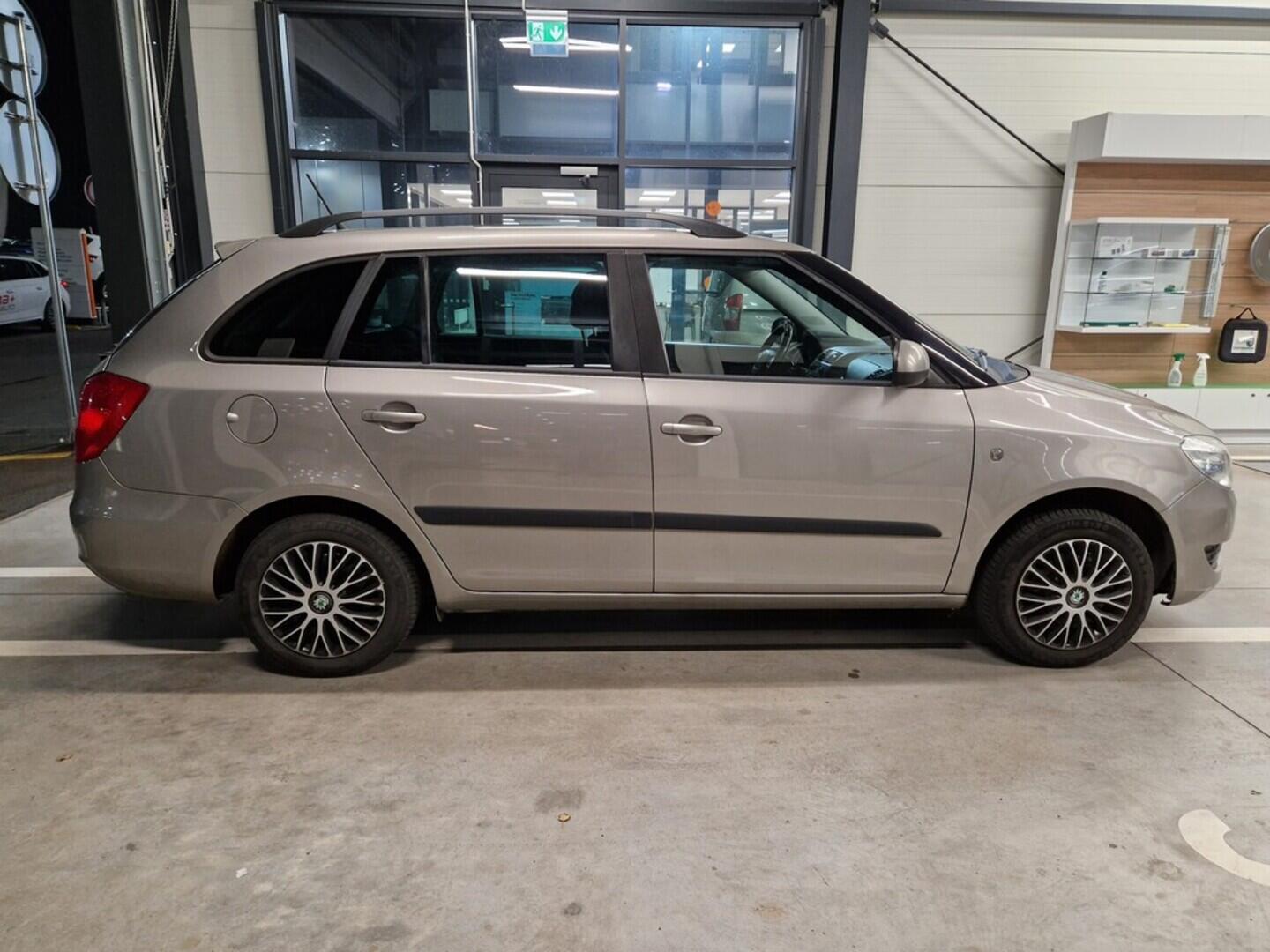 O619V07512_12.webp_FABIA Ambition 1.2 TSI 63 kW manuál