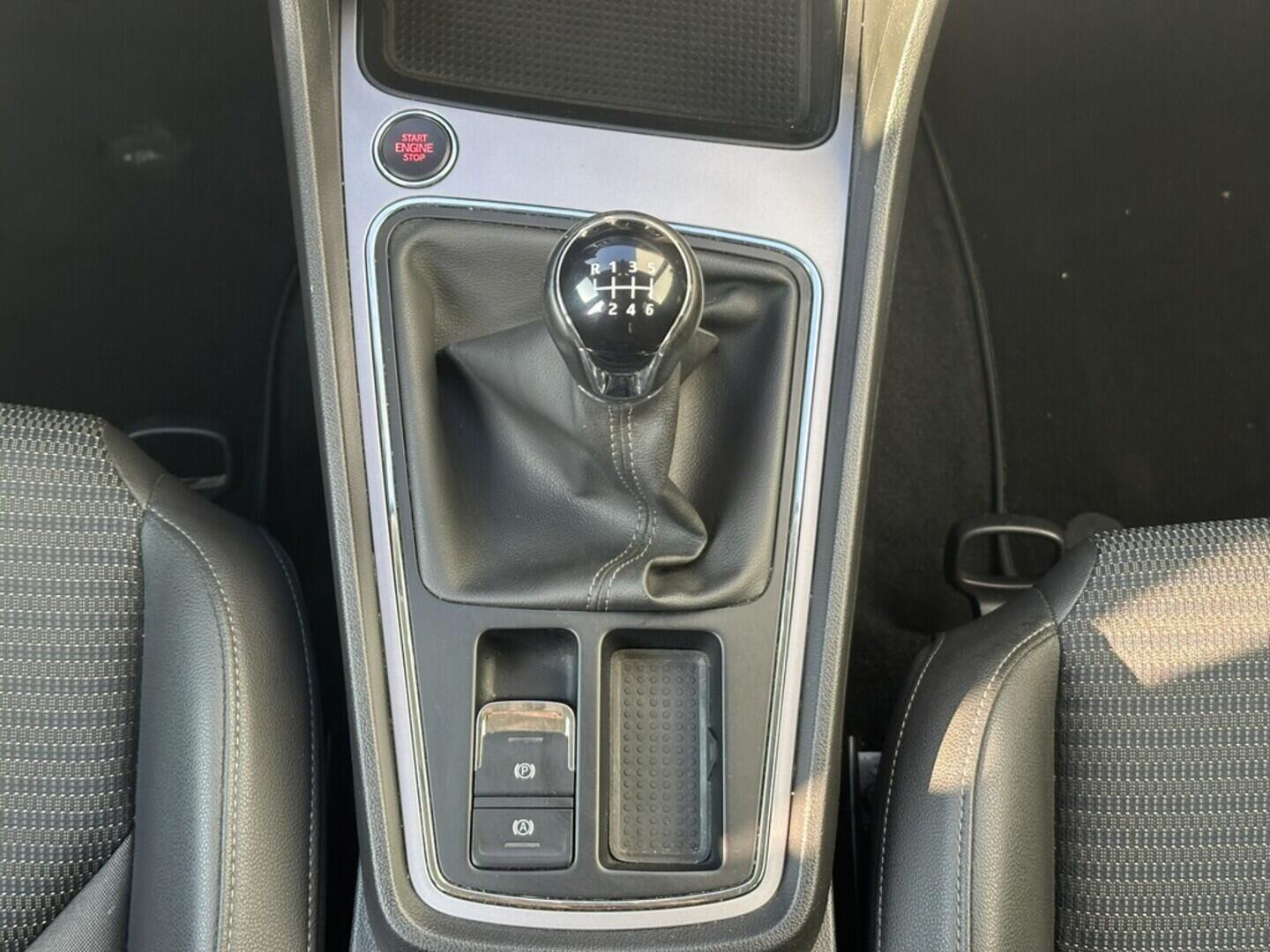 O619V07513_26.webp_LEON ST Xcellence ST 1.4 TSI 92 kW manuál