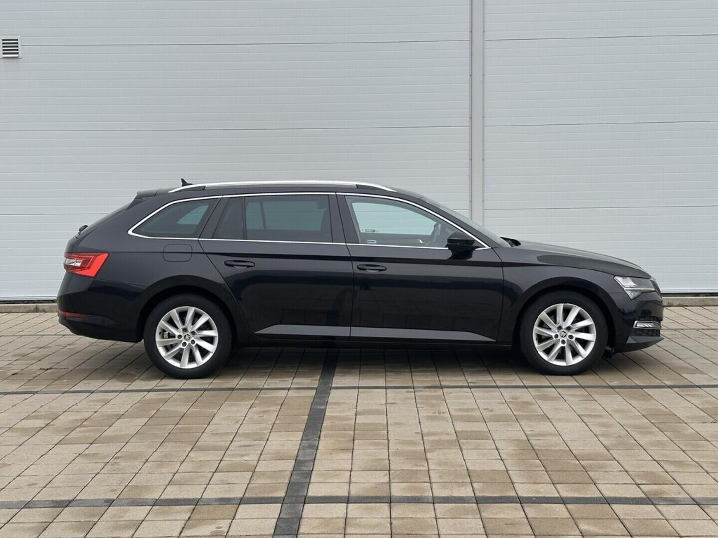 O619V07514_13.webp_SUPERB Style Plus 2.0 TDI 110 kW automat