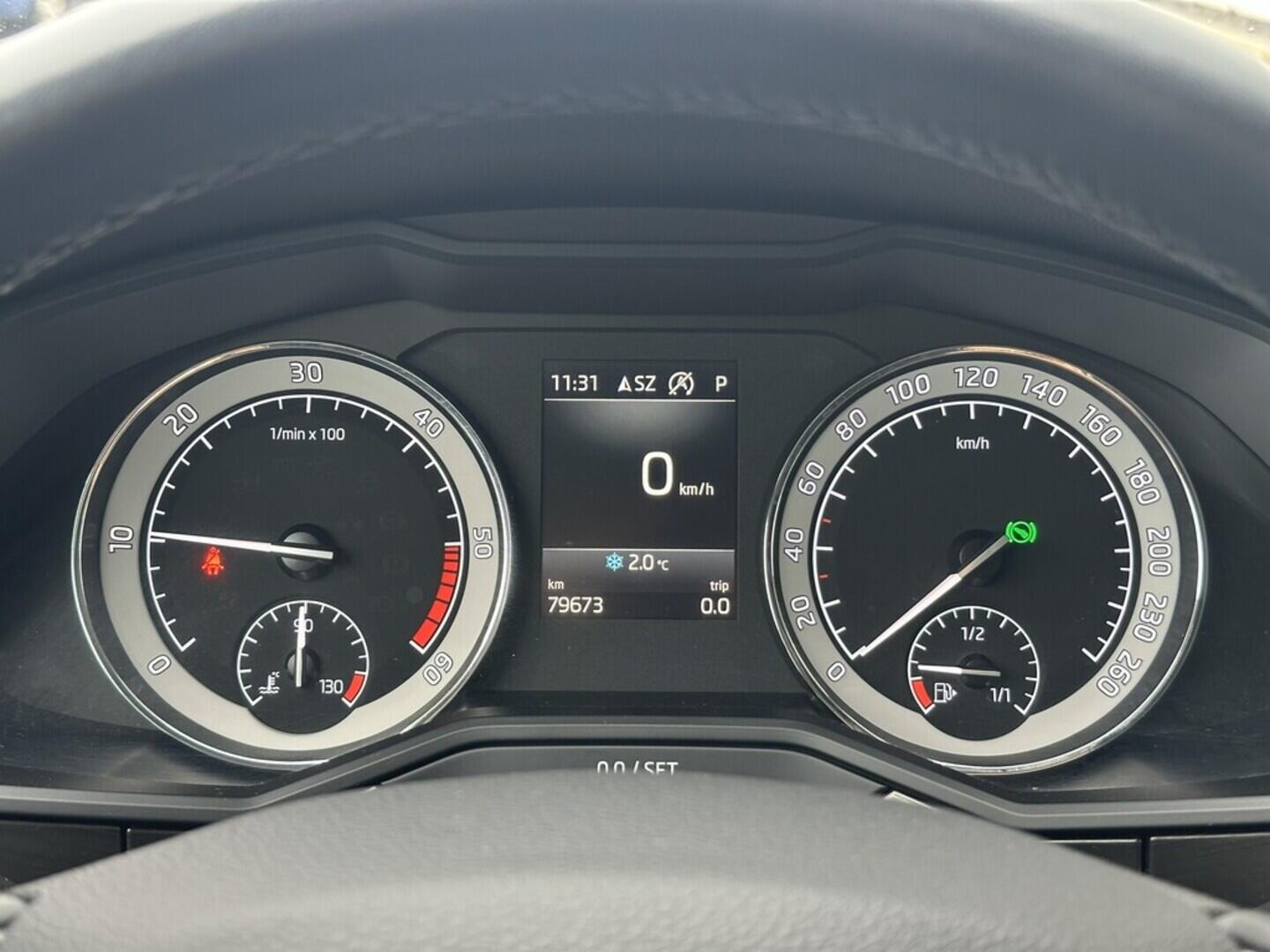 O619V07514_19.webp_SUPERB Style Plus 2.0 TDI 110 kW automat