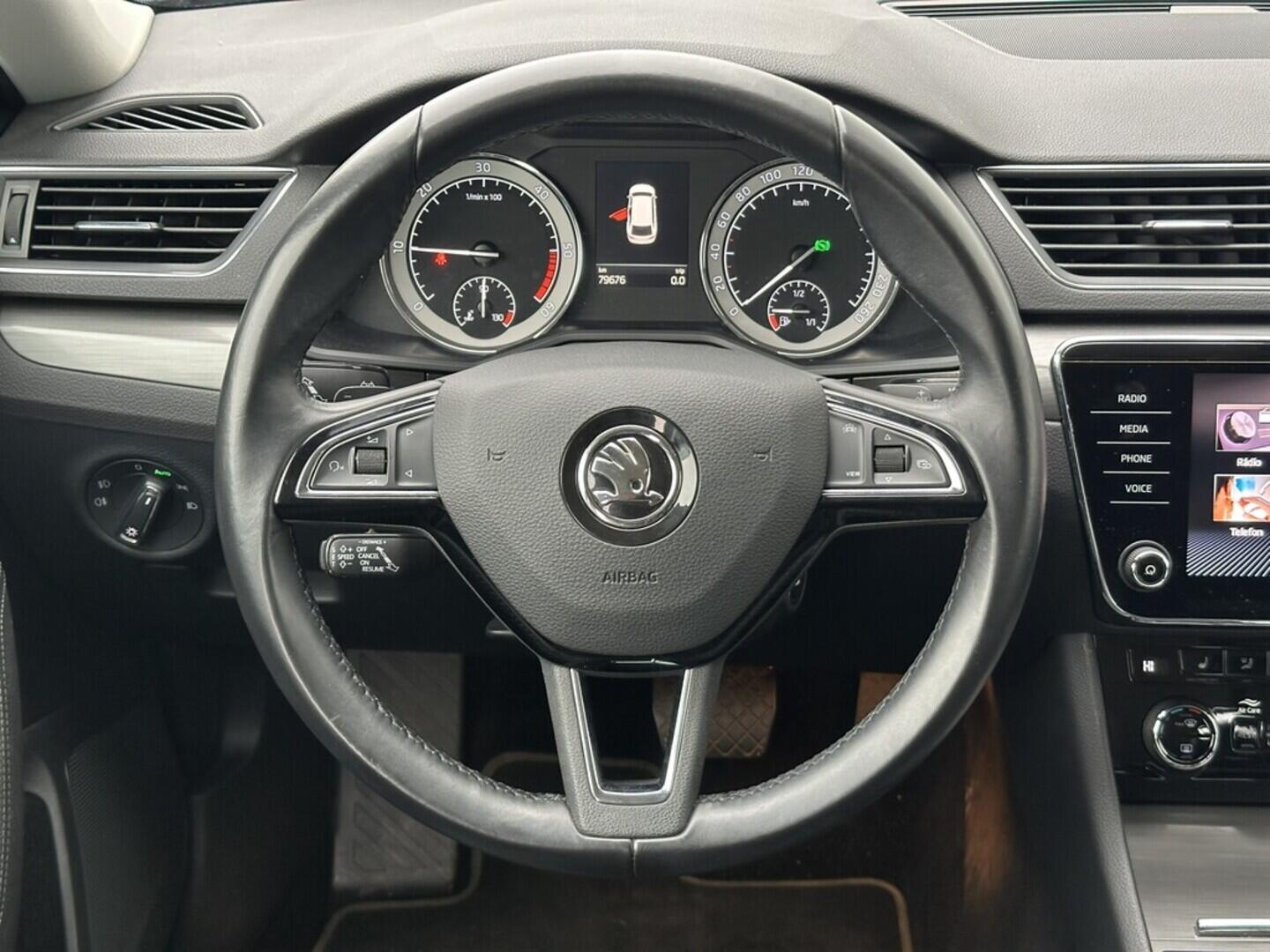 O619V07514_20.webp_SUPERB Style Plus 2.0 TDI 110 kW automat