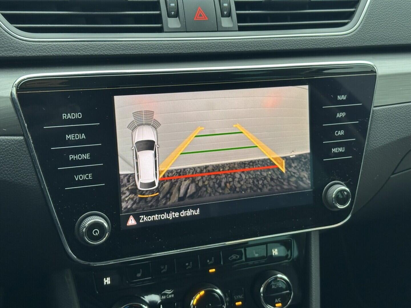 O619V07514_27.webp_SUPERB Style Plus 2.0 TDI 110 kW automat