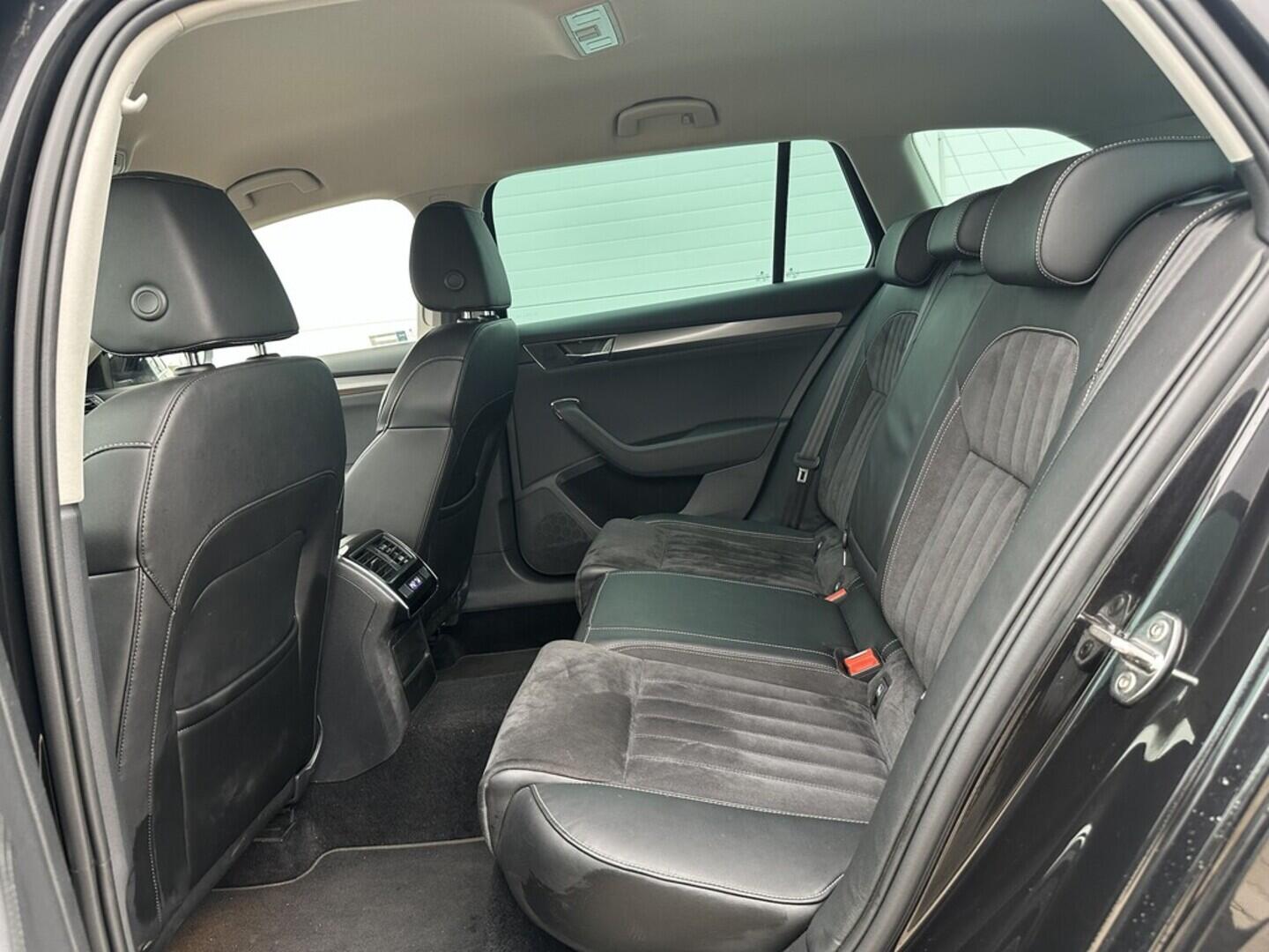 O619V07514_31.webp_SUPERB Style Plus 2.0 TDI 110 kW automat