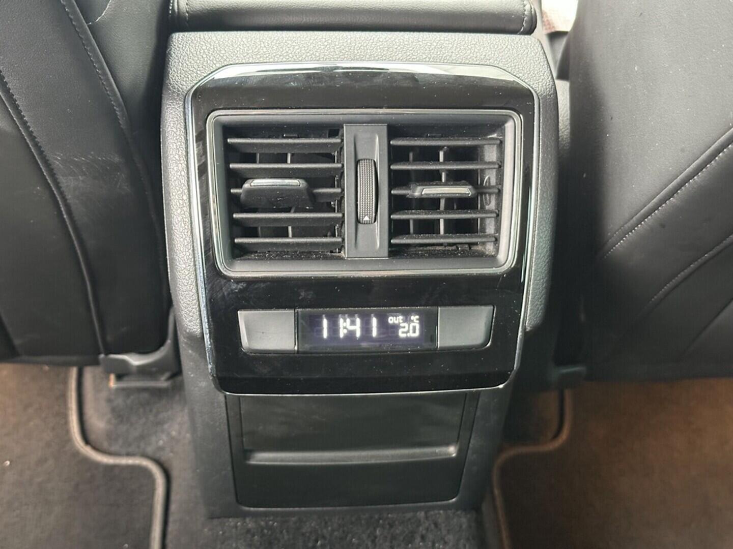 O619V07514_32.webp_SUPERB Style Plus 2.0 TDI 110 kW automat