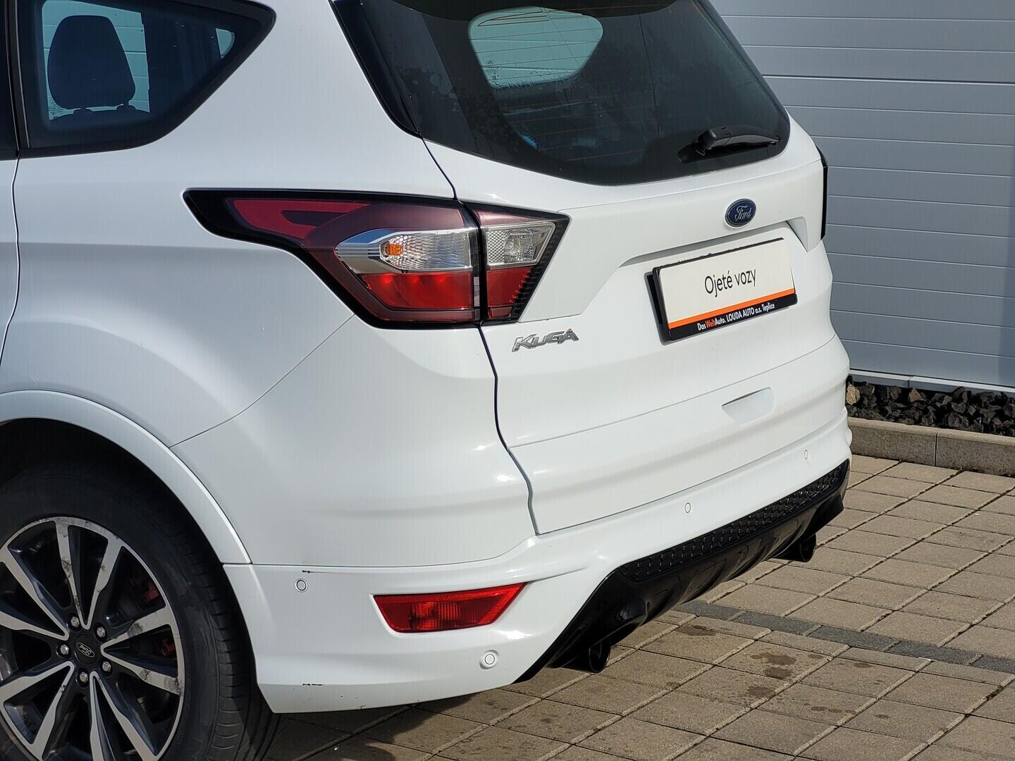 O619V07521_28.webp_KUGA ST-line 2.0 TDCi 110 kW manuál