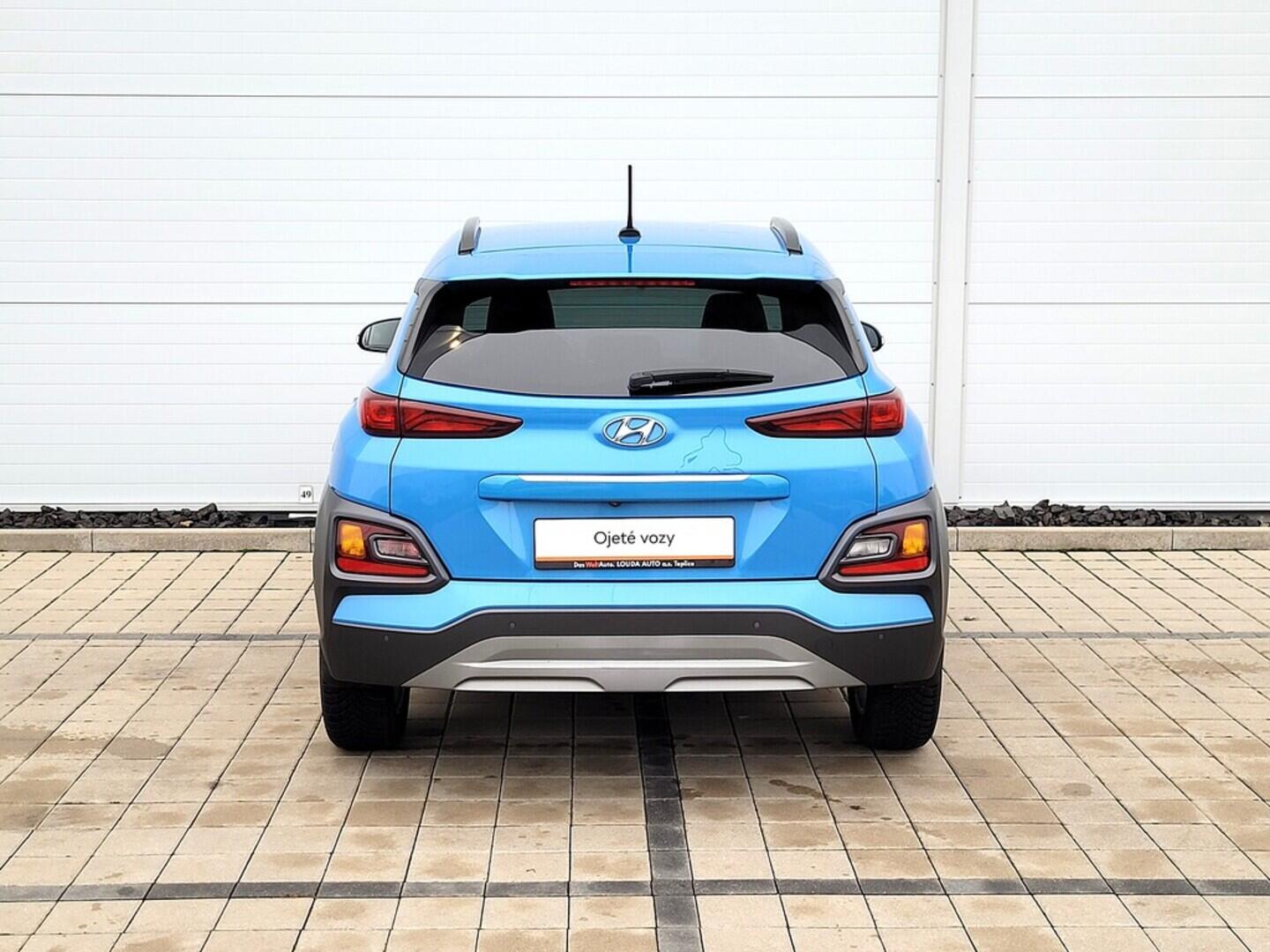 O619V07527_15.webp_KONA Traveller Lime 1.0 TGDi 88 kW manuál