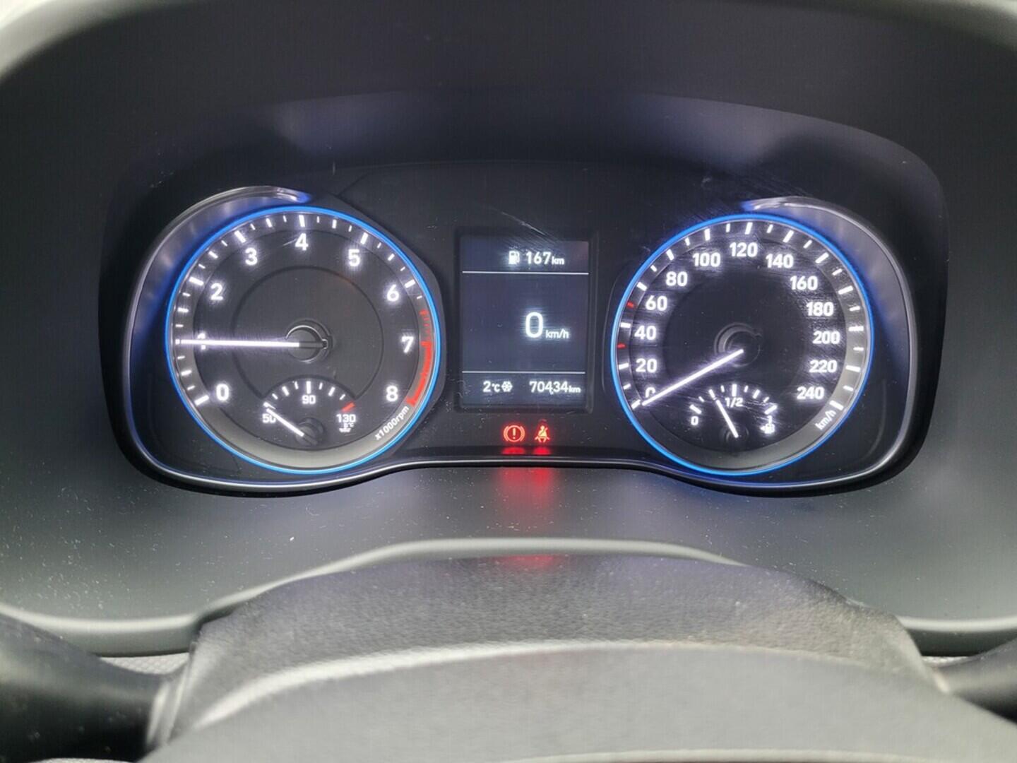 O619V07527_19.webp_KONA Traveller Lime 1.0 TGDi 88 kW manuál