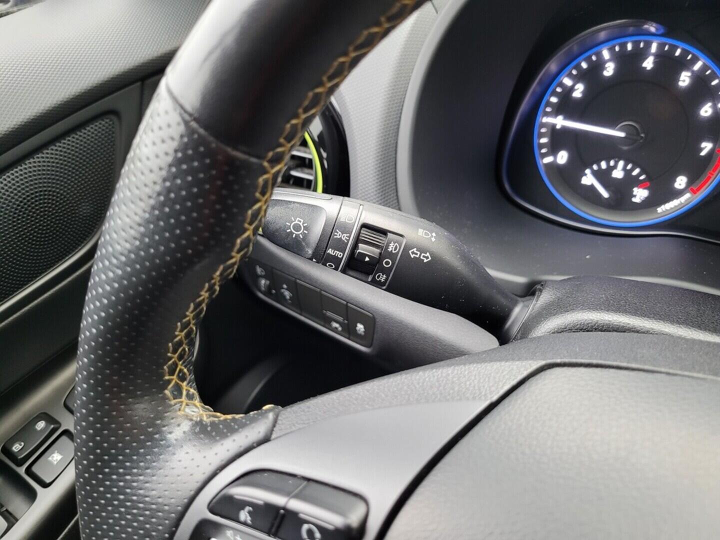 O619V07527_24.webp_KONA Traveller Lime 1.0 TGDi 88 kW manuál