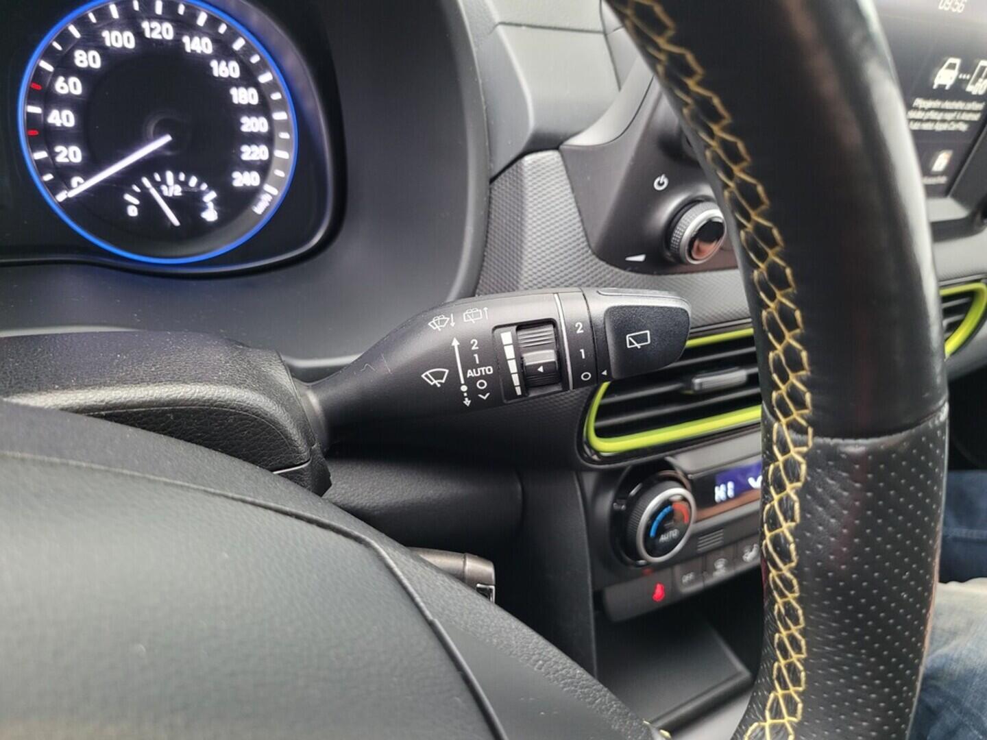 O619V07527_25.webp_KONA Traveller Lime 1.0 TGDi 88 kW manuál