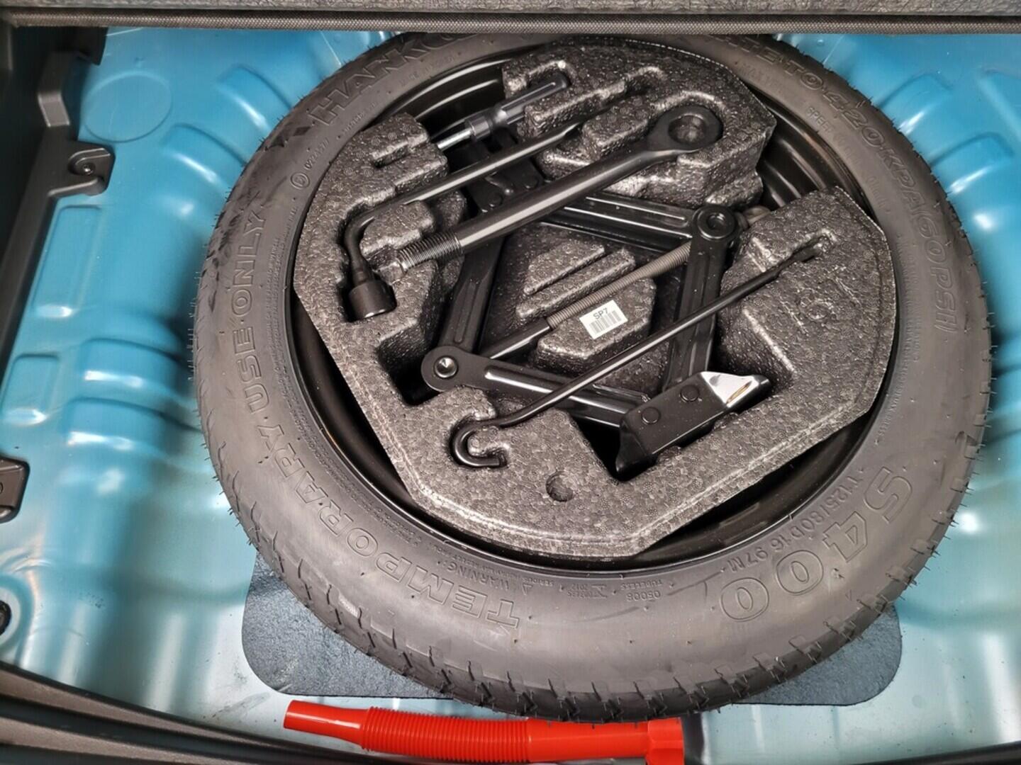 O619V07527_31.webp_KONA Traveller Lime 1.0 TGDi 88 kW manuál