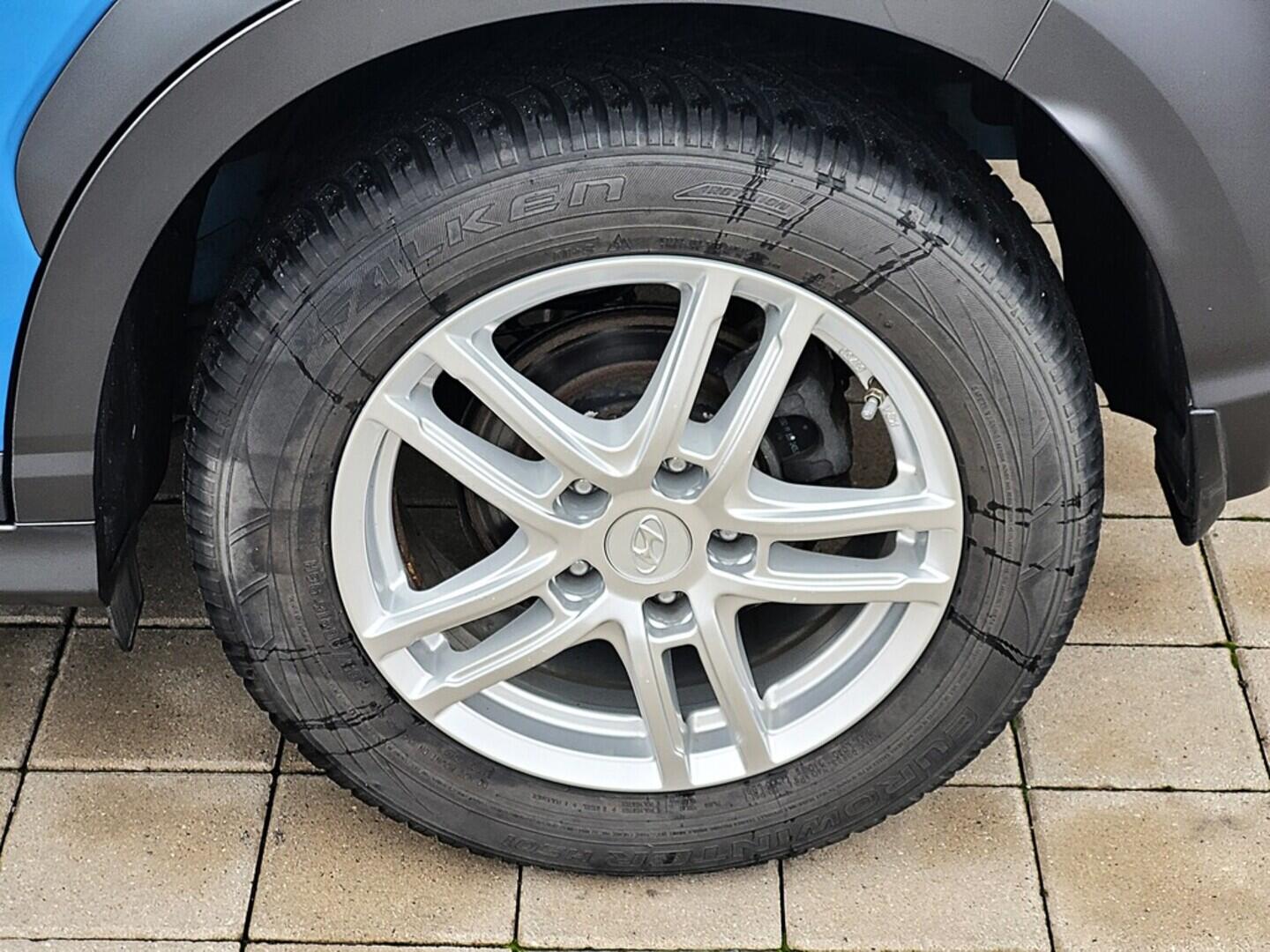 O619V07527_33.webp_KONA Traveller Lime 1.0 TGDi 88 kW manuál