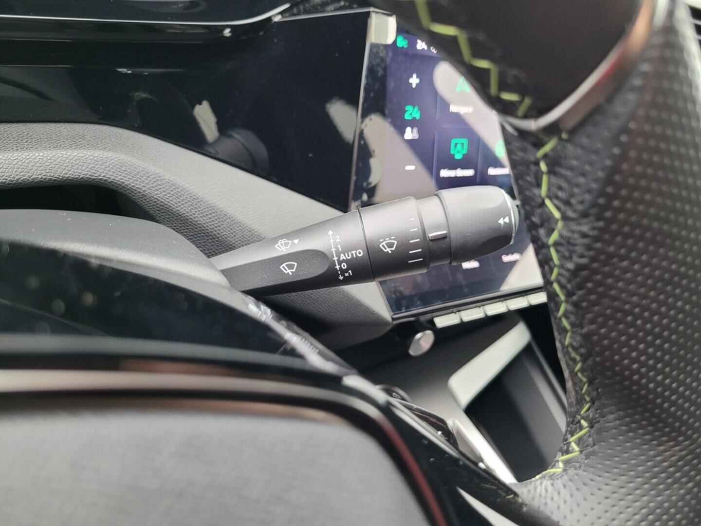 O619V07528_26.webp_408 GT- Line 1.2 PureTech 96 kW automat