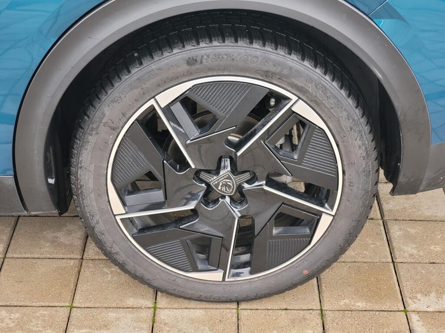 O619V07528_32.webp_408 GT- Line 1.2 PureTech 96 kW automat