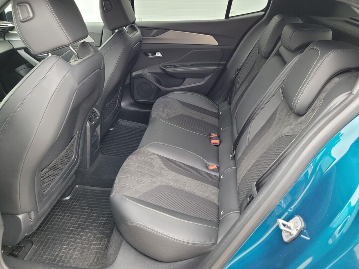 O619V07528_38.webp_408 GT- Line 1.2 PureTech 96 kW automat