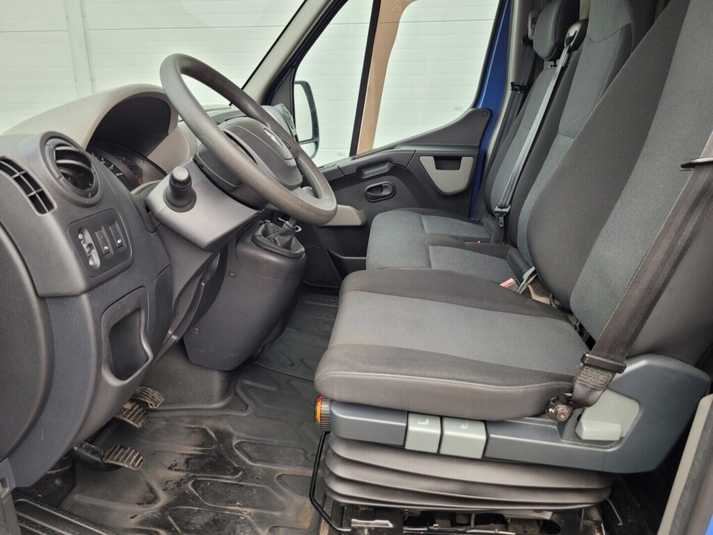 O619V07530_32.webp_MASTER L3H2 2.3 DCI 125 kW manuál