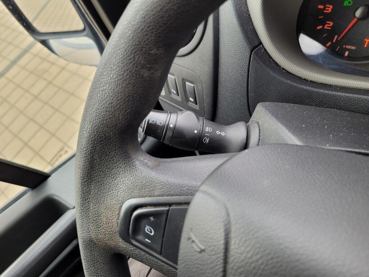 O619V07530_34.webp_MASTER L3H2 2.3 DCI 125 kW manuál