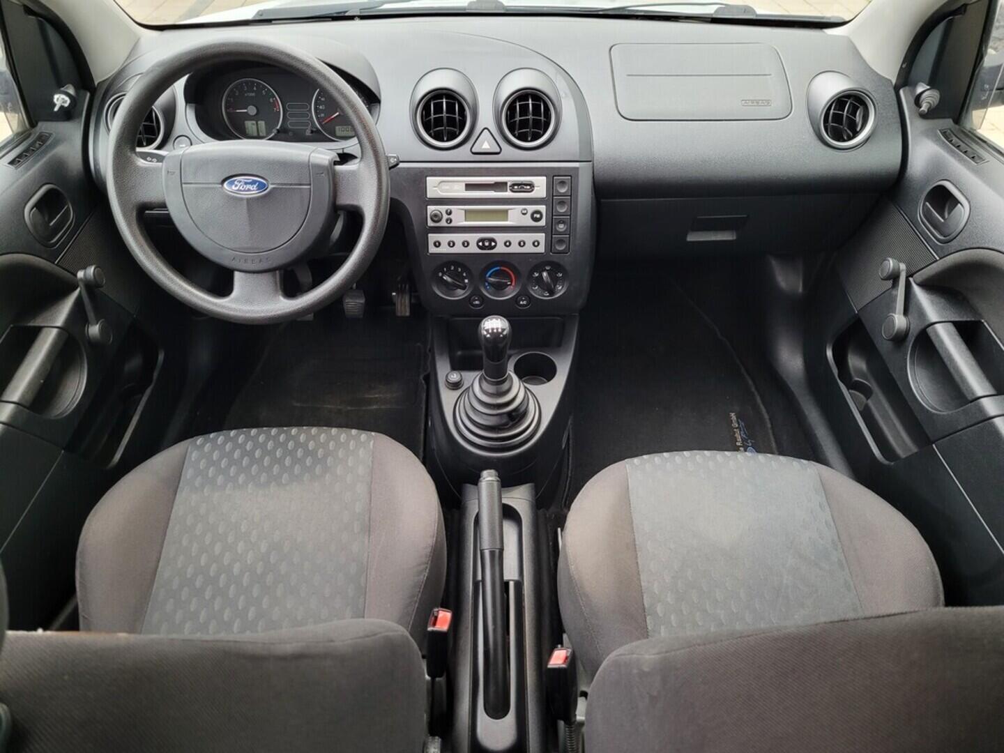 O619V07532_18.webp_FIESTA  1.3 Duratec 44 kW manuál