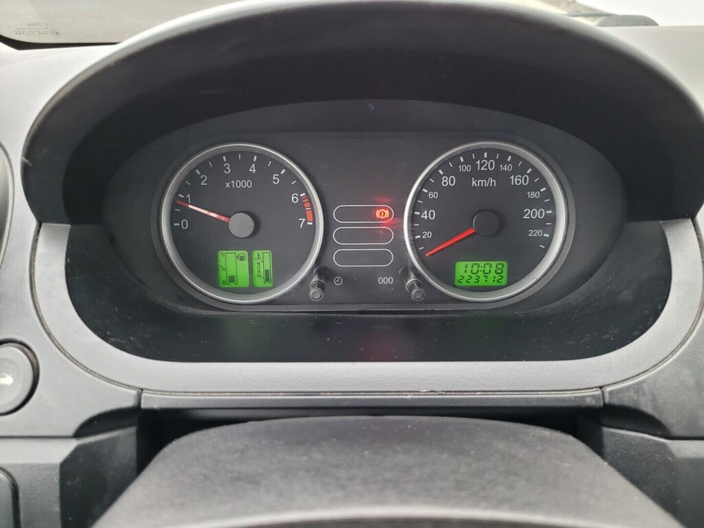 O619V07532_19.webp_FIESTA  1.3 Duratec 44 kW manuál