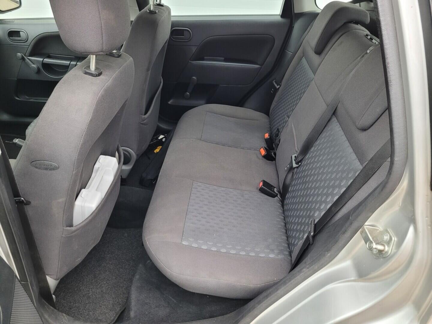 O619V07532_22.webp_FIESTA  1.3 Duratec 44 kW manuál