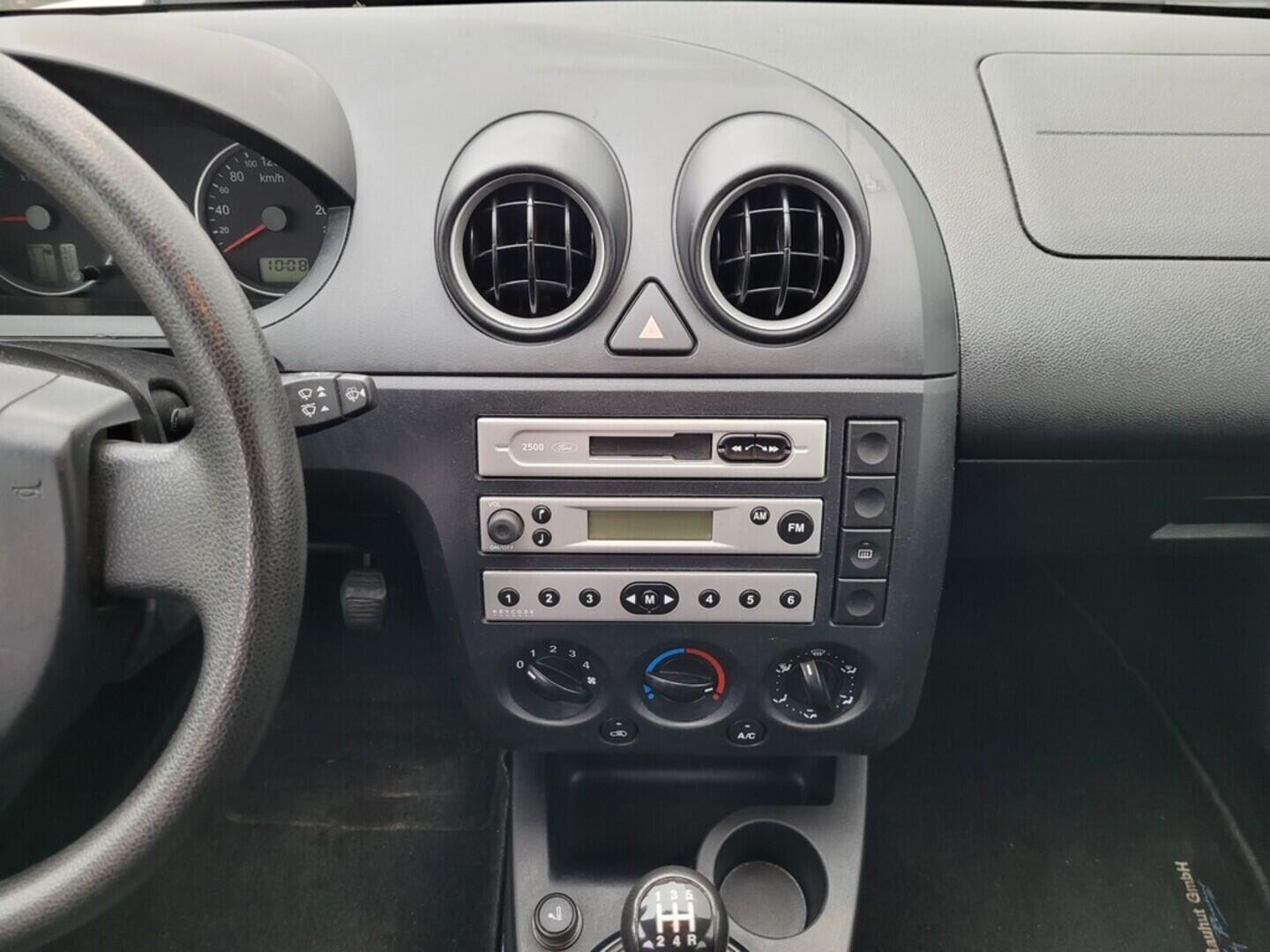 O619V07532_23.webp_FIESTA  1.3 Duratec 44 kW manuál