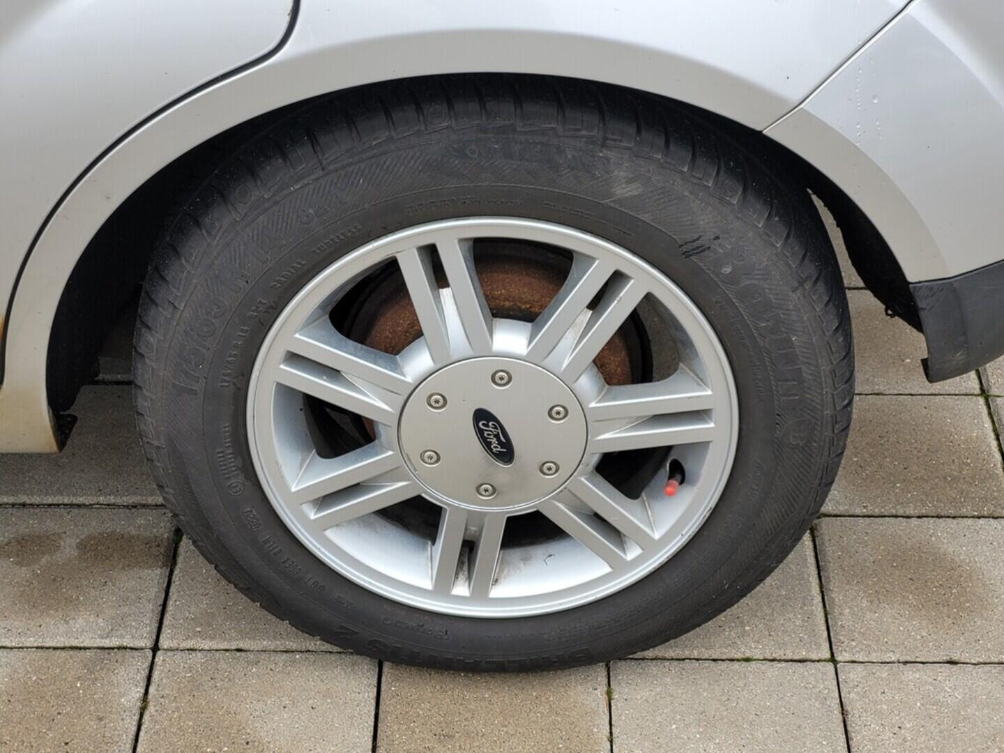 O619V07532_30.webp_FIESTA  1.3 Duratec 44 kW manuál