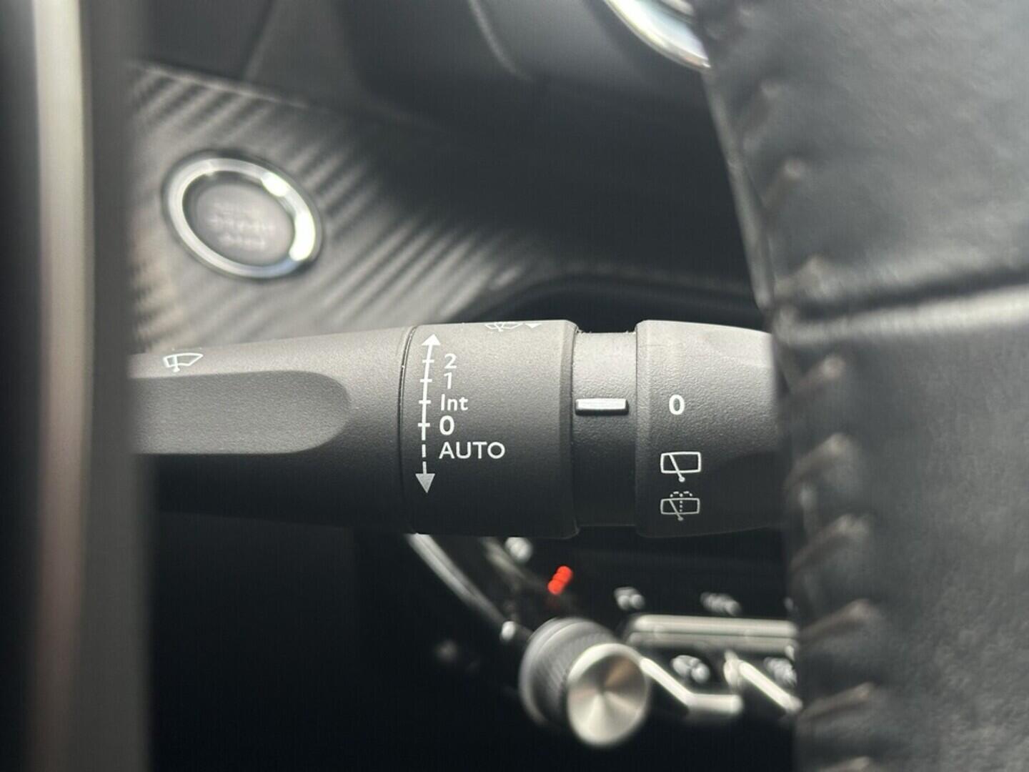 O619V07534_22.webp_2008  1.2 PureTech 96 kW manuál