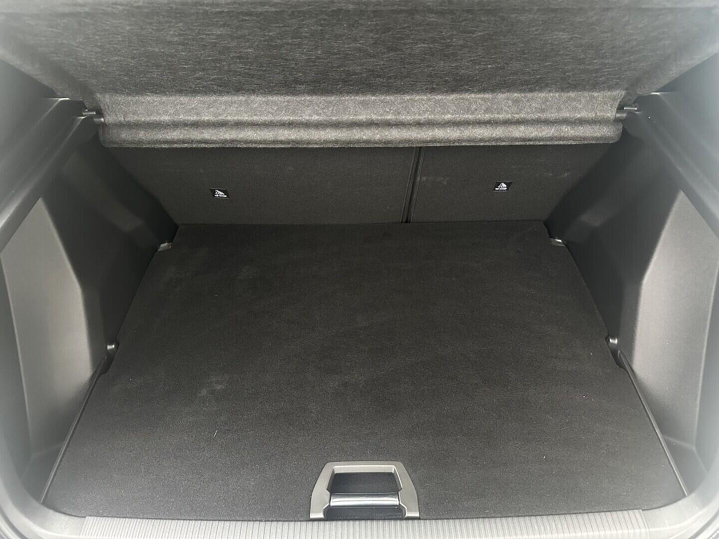 O619V07534_33.webp_2008  1.2 PureTech 96 kW manuál