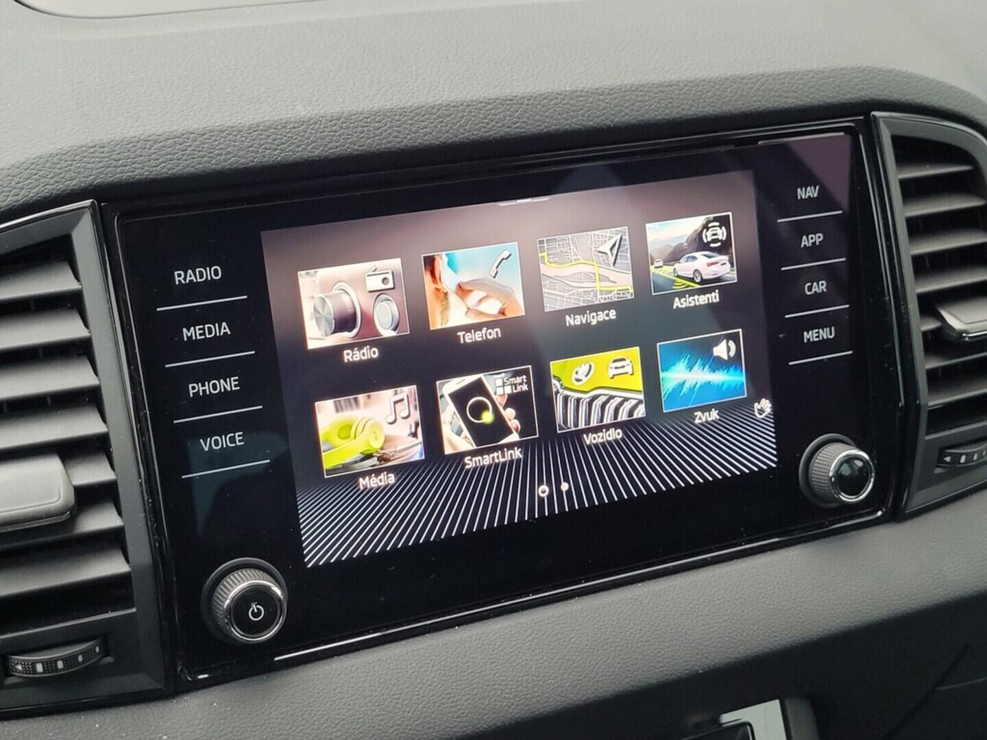 O619V07535_25.webp_KAROQ Selection 1.5 TSI 110 kW automat, DPH