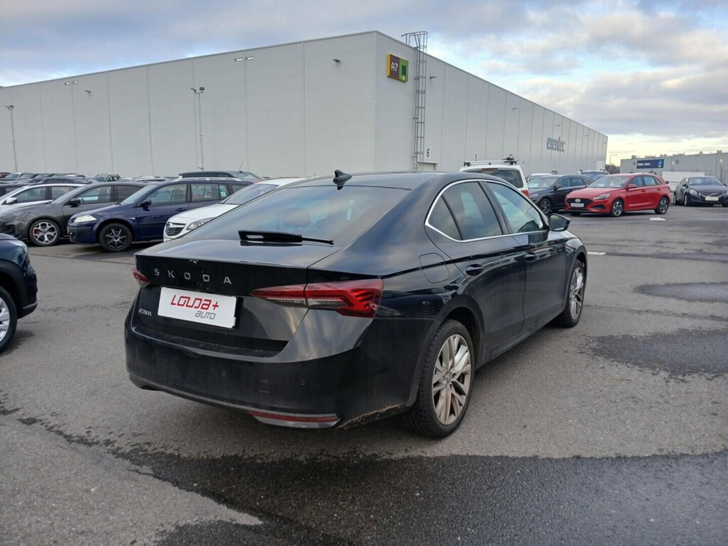 O619V07541_11.webp_OCTAVIA Top Selection 2.0 TDI 110 kW automat, DPH