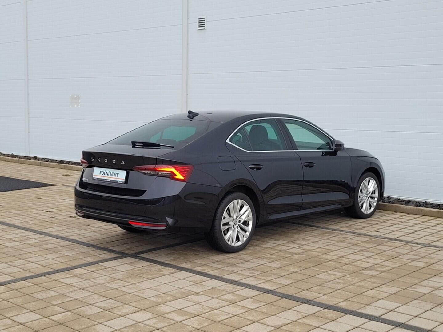 O619V07541_14.webp_OCTAVIA Top Selection 2.0 TDI 110 kW automat, DPH