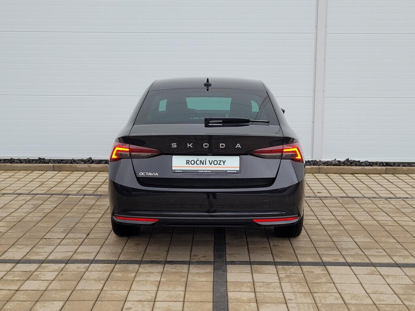 O619V07541_15.webp_OCTAVIA Top Selection 2.0 TDI 110 kW automat, DPH