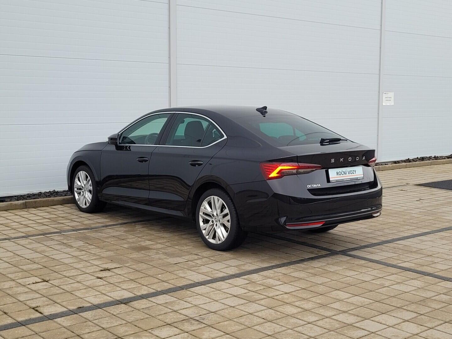 O619V07541_16.webp_OCTAVIA Top Selection 2.0 TDI 110 kW automat, DPH