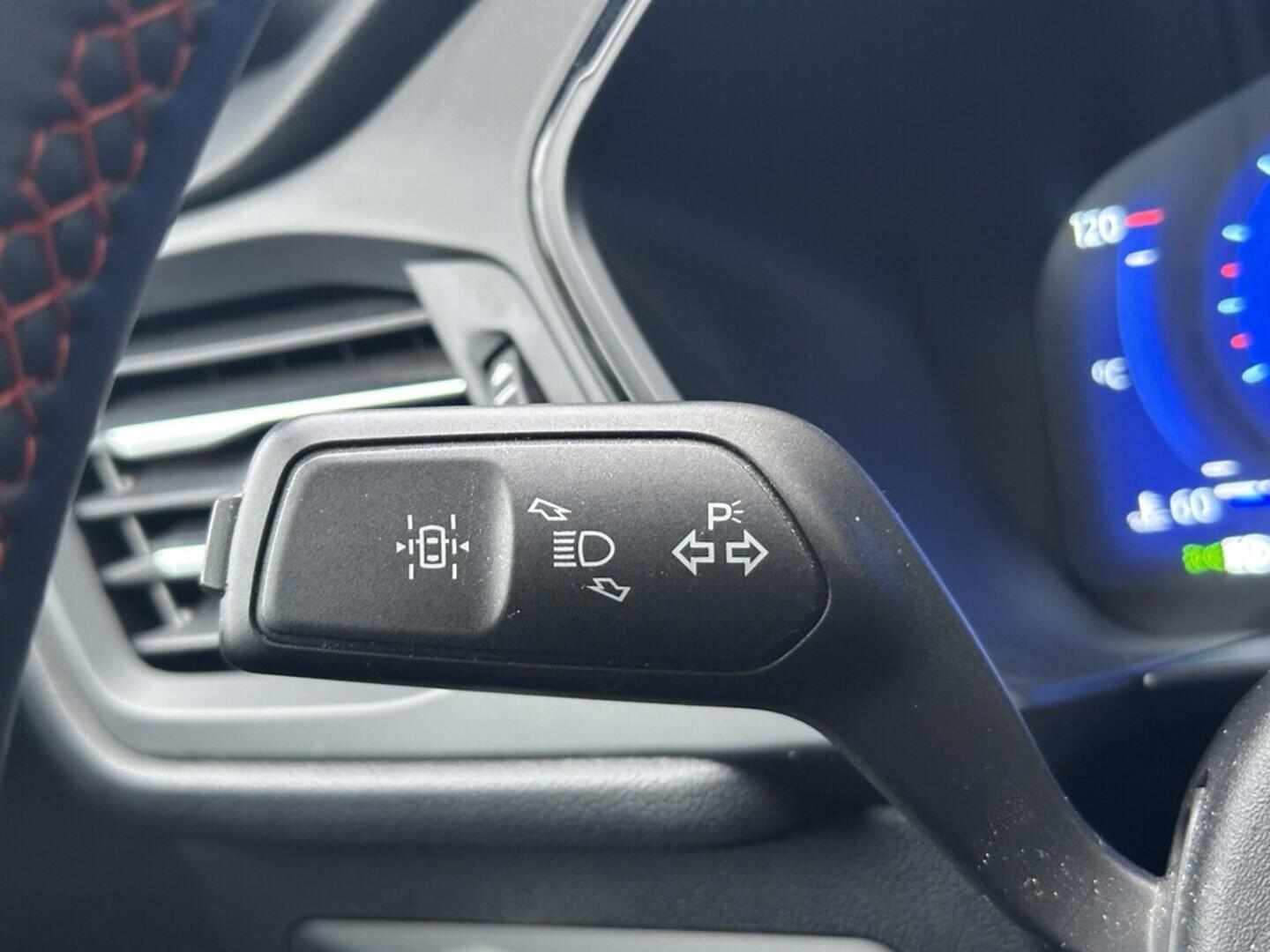 O619V07543_22.webp_KUGA ST-line 2.0 EcoBlue 140 kW automat