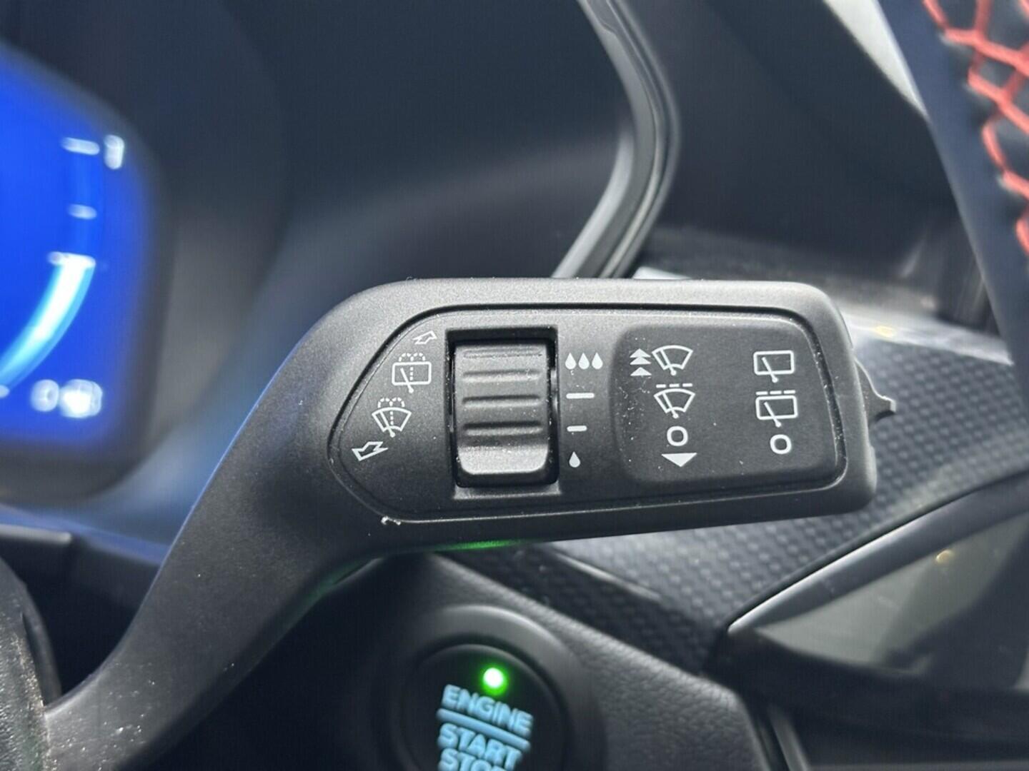 O619V07543_23.webp_KUGA ST-line 2.0 EcoBlue 140 kW automat