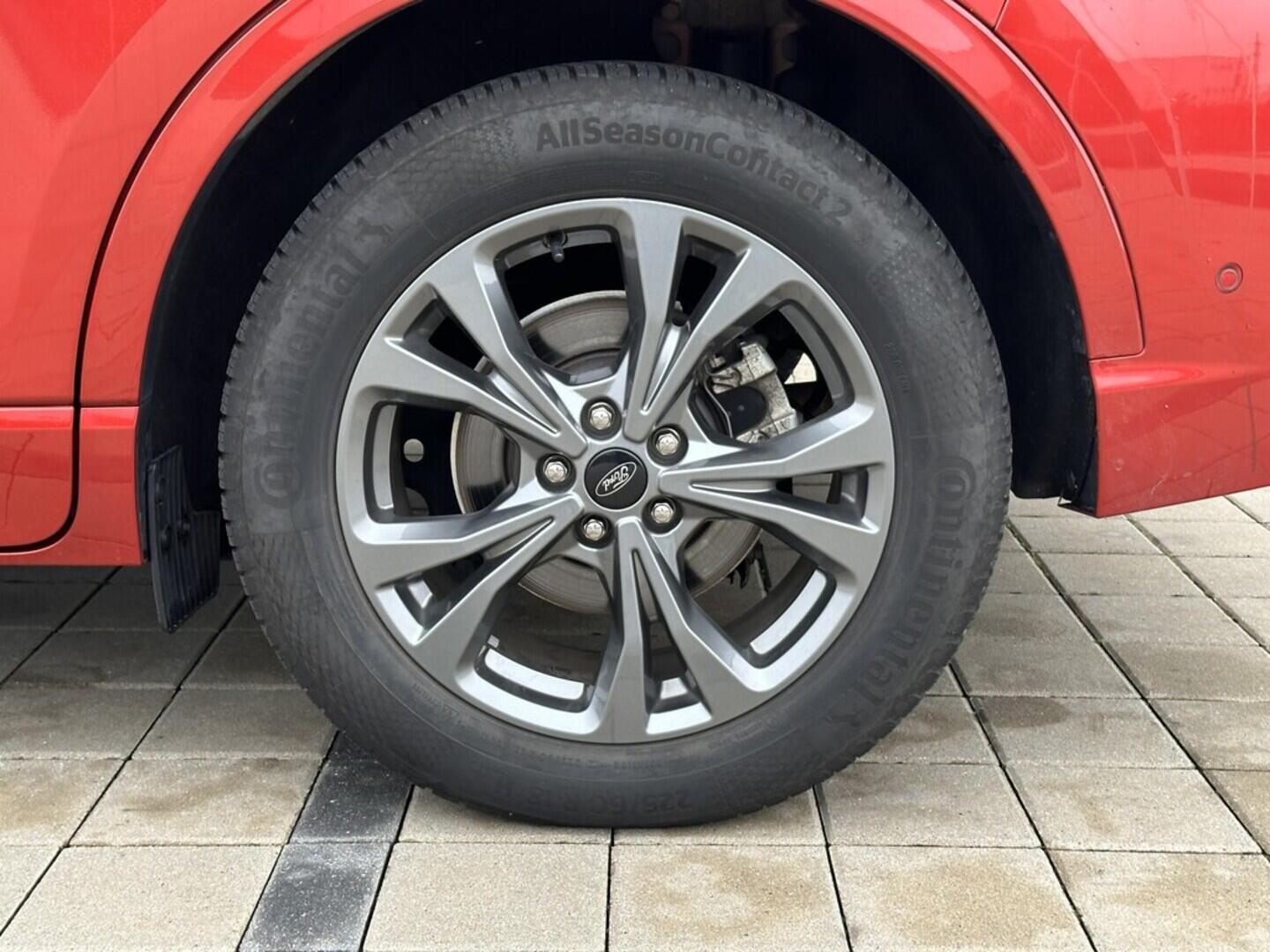 O619V07543_31.webp_KUGA ST-line 2.0 EcoBlue 140 kW automat