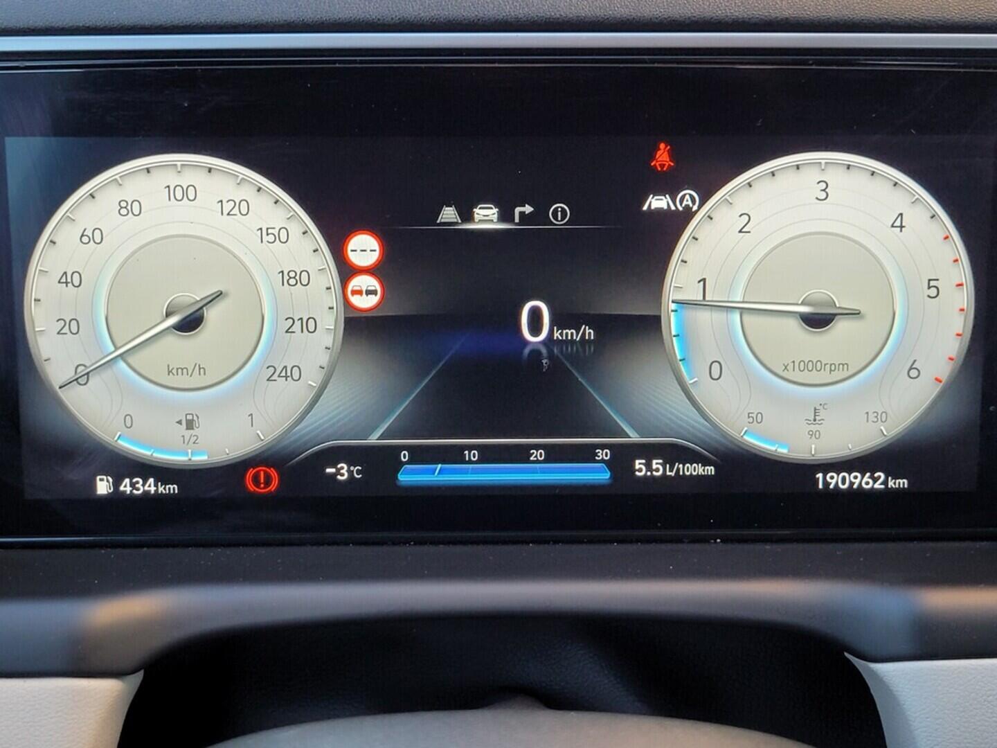 O619V07545_19.webp_TUCSON Smart Navi 1.6 CRDI 85 kW manuál