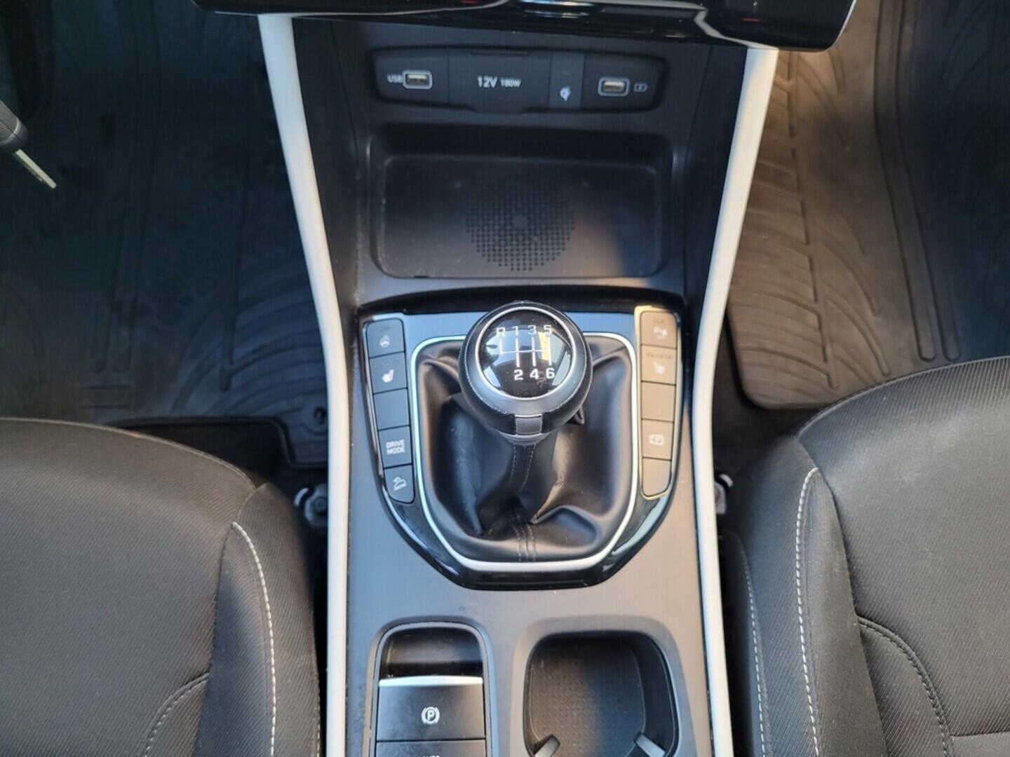 O619V07545_24.webp_TUCSON Smart Navi 1.6 CRDI 85 kW manuál