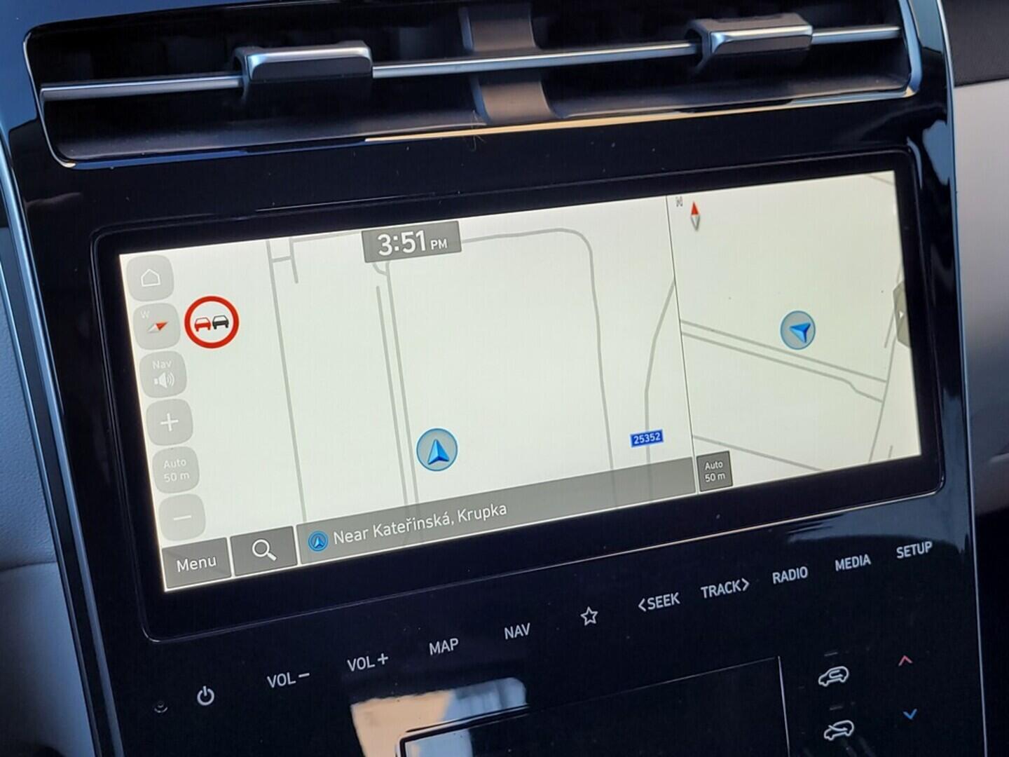 O619V07545_28.webp_TUCSON Smart Navi 1.6 CRDI 85 kW manuál