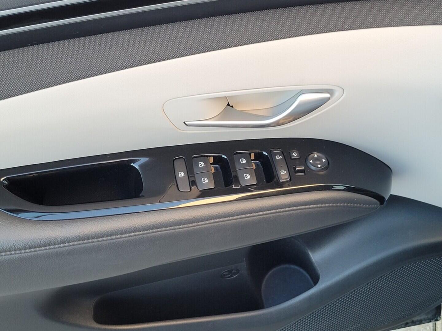 O619V07545_38.webp_TUCSON Smart Navi 1.6 CRDI 85 kW manuál