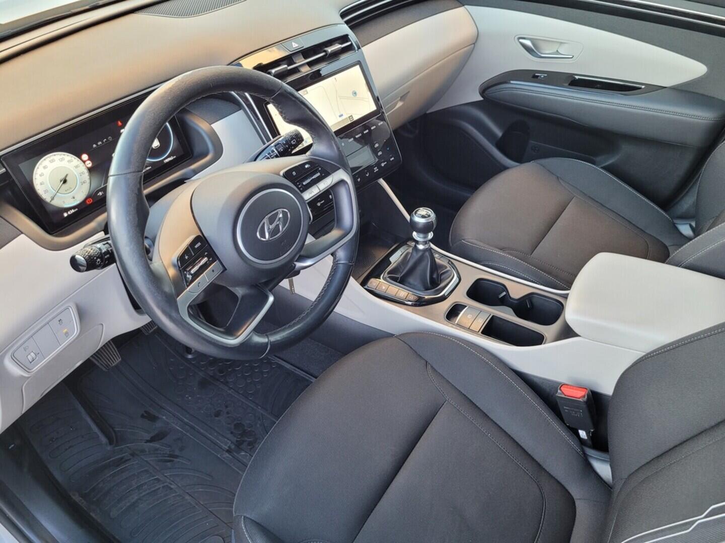 O619V07545_39.webp_TUCSON Smart Navi 1.6 CRDI 85 kW manuál