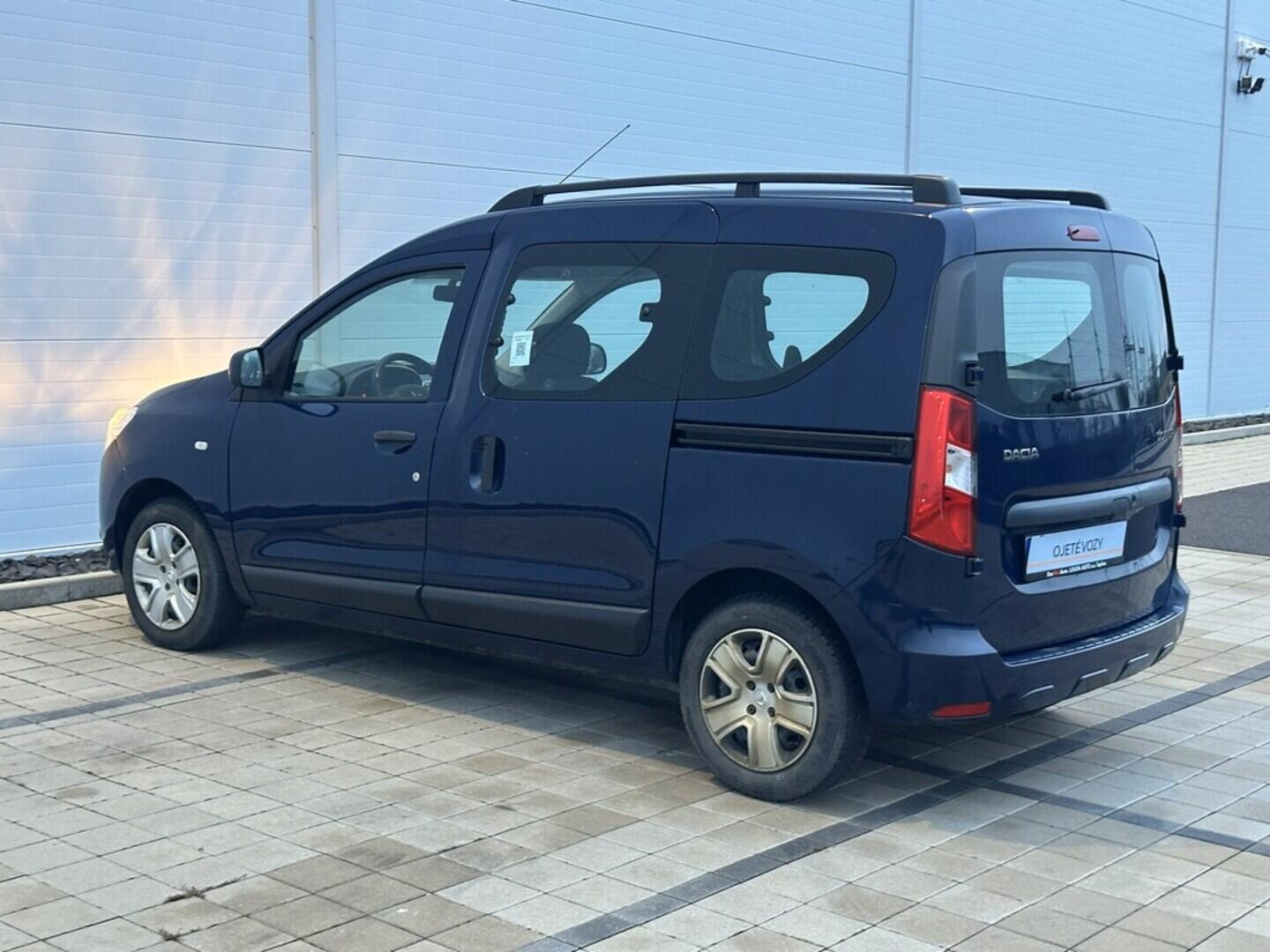 O619V07556_16.webp_DOKKER S Arctica 1.6 SCe 75 kW manuál