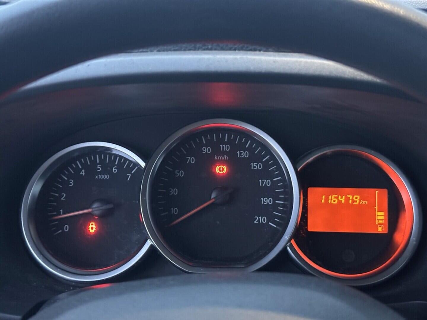 O619V07556_19.webp_DOKKER S Arctica 1.6 SCe 75 kW manuál