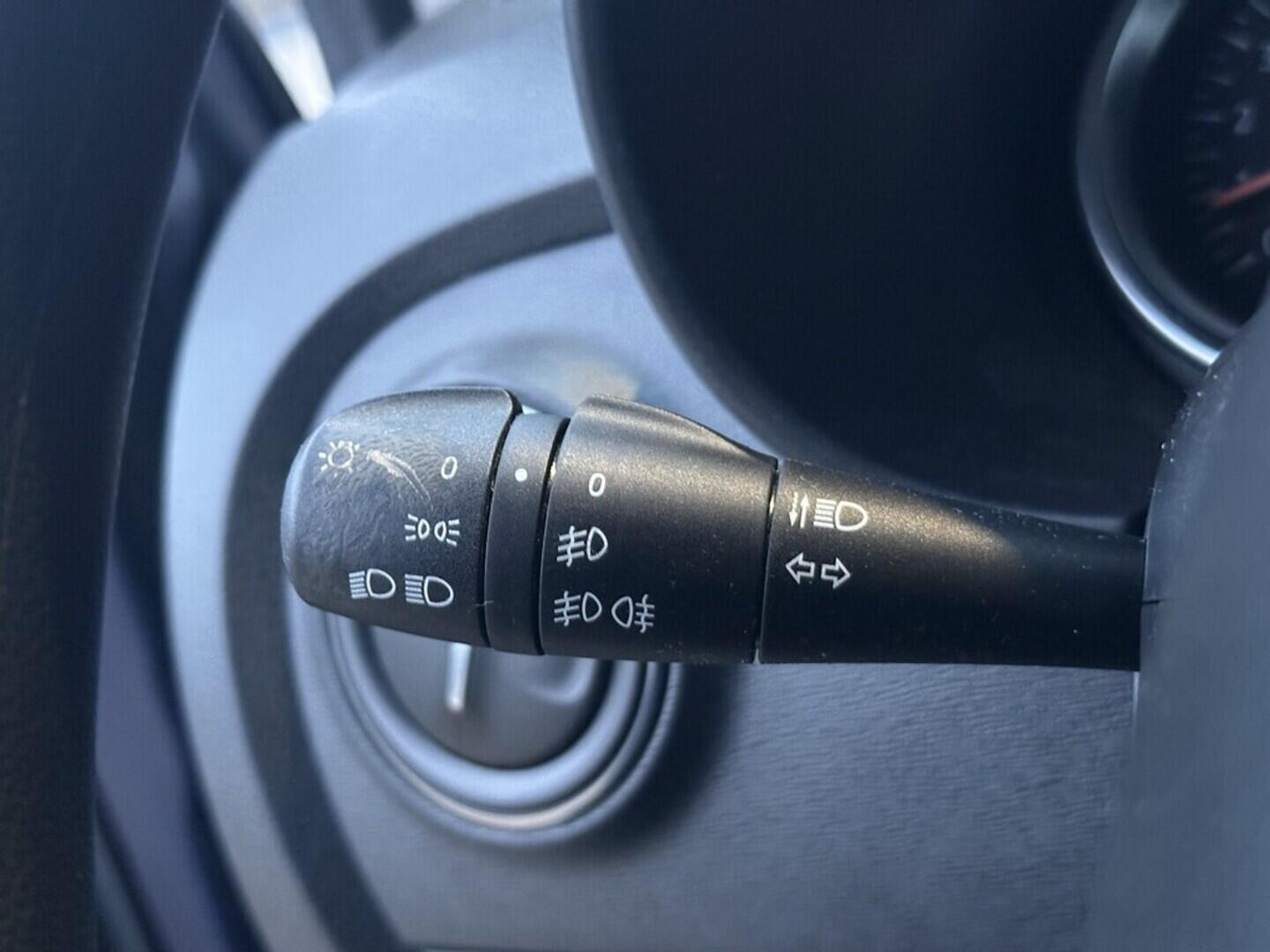 O619V07556_21.webp_DOKKER S Arctica 1.6 SCe 75 kW manuál