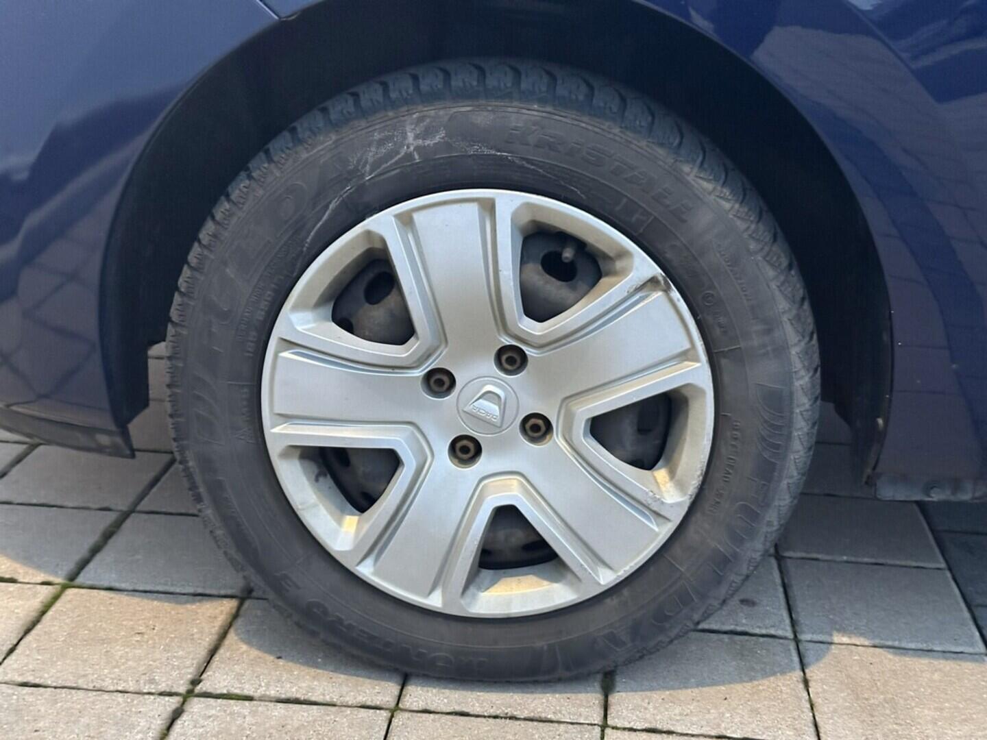 O619V07556_28.webp_DOKKER S Arctica 1.6 SCe 75 kW manuál