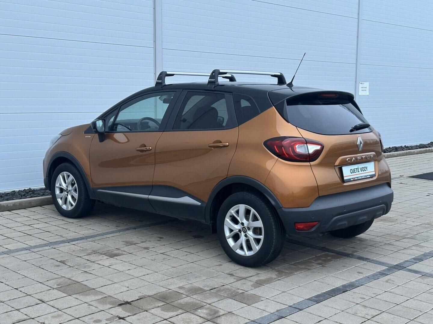 O619V07557_16.webp_CAPTUR Limited 1.3  110 kW automat